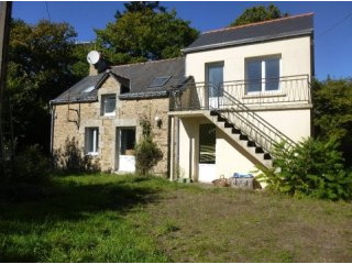 Detached traditional cottage, 100,700 €