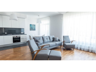Modern Apartment In Quiet City Center..