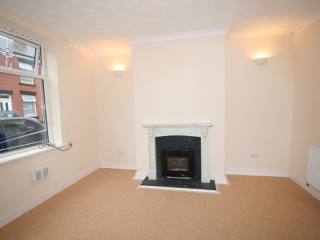 *** Fully Modernised 2 Bed Terrace..