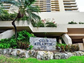 2 bedroom Flat For Sale: 2555 Collins..