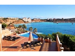 Frontline luxury property in Nova Santa..