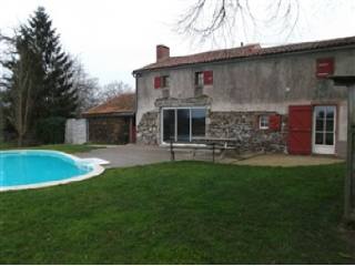 House with Pool and Central Heating