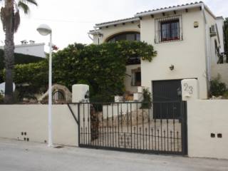 3 Bedrooms - Villa - Alicante - For Sale
