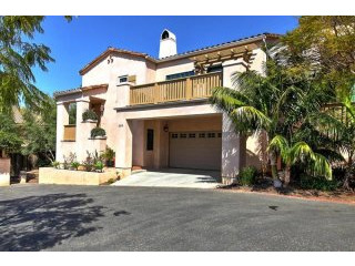 4 bedroom Apartment For Sale: 165 Via..