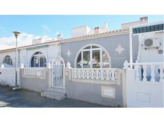 BUNGALOW BETWEEN THE SALT LAKES