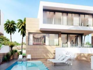 5 Bedrooms - Villa - Alicante - For Sale