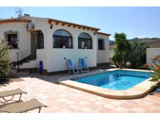 2 Bedrooms - Villa - Alicante - For Sale