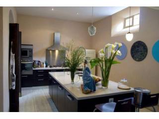 5 bedroom Village House For Sale: Calle..