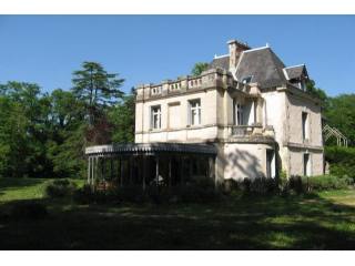 6 bedroom Manor House For Sale: 86300..