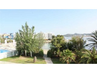 Apartment in first sea line
