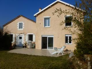 Renovated Detached Property With 2nd To..