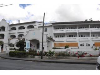 58 bedroom Property For Sale: Tropical..