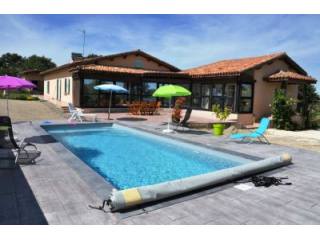 Detached House with Pool