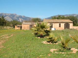 Plot with house to extend in a peaceful..