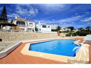 Detached bungalow for sale close to El Portet, Moraira...