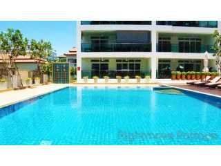 2 Bedroom Condo for sale in Pratumnak -..