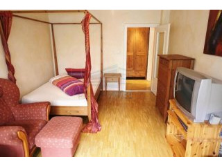1 Zimmer Apartment mit Kuche, Bad..