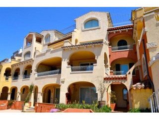 3 bedroom Apartment For Sale: La..