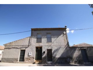 Classic country house set in a charming..