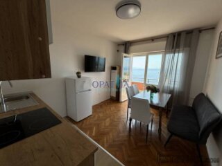Stan u Ičićima, 104.00 m2, 200 metara od mora s prekrasnim p..
