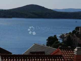 ŠIBENIK, dva stana u centru sa predivnim pogledom na more