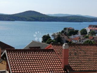 ŠIBENIK, stan u centru blizu mora sa panoramskim pogledom