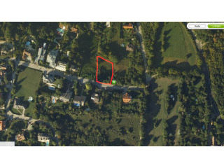 Plot in prime location of Modling