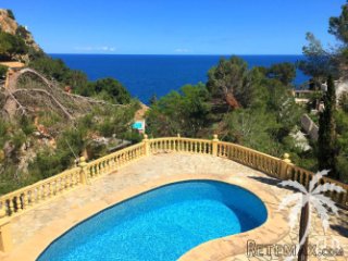 Villa with sea views in the residential area Balcon al Mar..