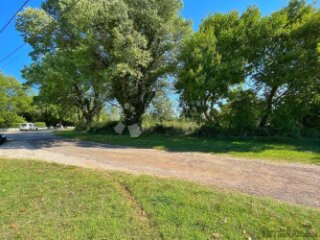 Prostrano građevinsko zemljište 1304 m²