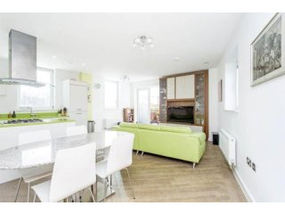 Norstead Place Putney Vale SW15 3SA
