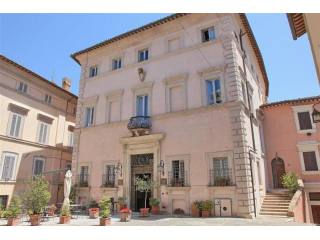 31 bedroom House For Sale: Trevi..