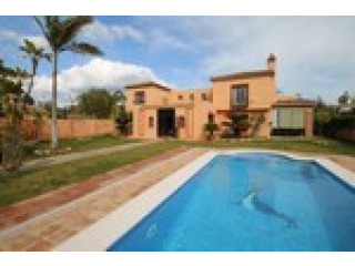 6 Bedrooms - Villa - Malaga - For Sale