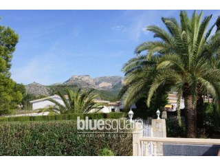 Villa with sea and mountain views in La..