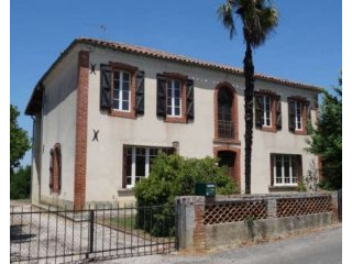 Maison de maitre in heart of quiet..