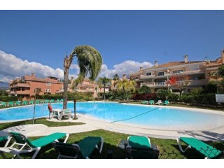 2 Bedroom Middle Floor Apartment