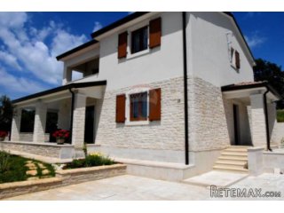 Kuća s bazenom 12 km od Poreča