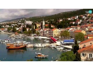 KUĆA SA POSLOVNIM PROSTOROM PRVI RED DO MORA