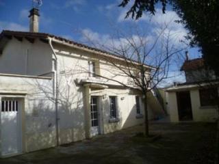 EC0217al Spacious Renovated Village..