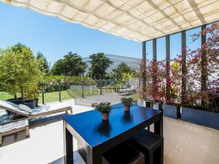T2 Apartment with Sea View, Cascais