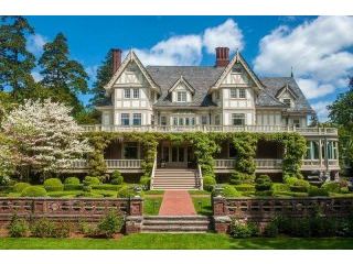 7 bedroom House For Sale: 44 Mayo..