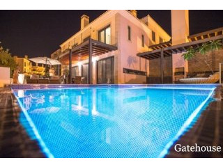 3 Beds Modern Townhouse For Sale In..