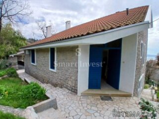 MATULJI, samostojeća kuća s bazenom