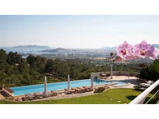 Beautiful property with fantastic views