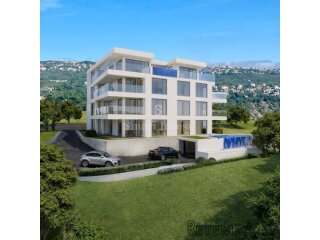VOLOSKO, zemljište s građevinskom dozvolom za 10 stanova