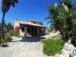 Great rural home with pool and guest..