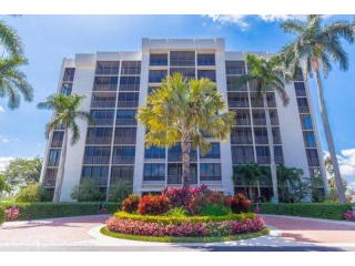 6805 Willow Wood Dr #5066, Boca Raton..