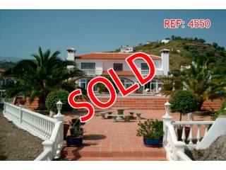 Villa for Sale in Competa, Competa..