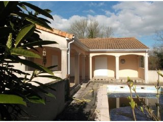 Contemporary Villa For Vacant Possession