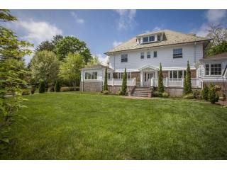 4 bedroom Residence For Sale:..