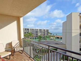 2 bedroom Flat For Sale: 3939 Ocean..